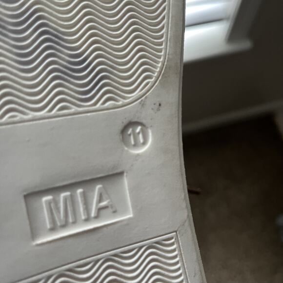 MIA Neva Lace Up Womens size 11 White Sneakers Casual Shoes GS1400401-169 - Picture 16 of 16